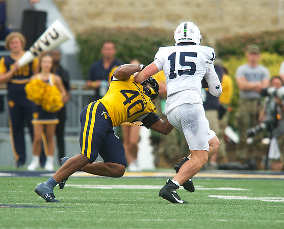PS QB pushing WV D off